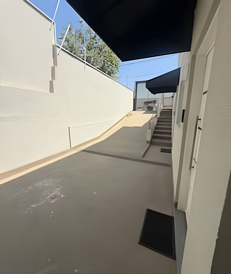 Studio 2 - Novo, Compacto e Confortável