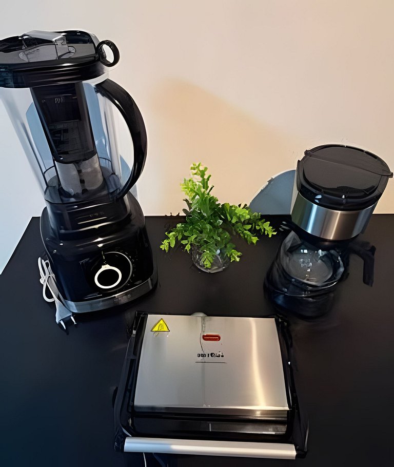 Studio 1- Novo, Moderno, perto do Shopping Estação