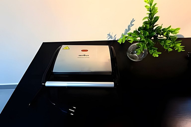 Studio 1- Novo, Moderno, perto do Shopping Estação