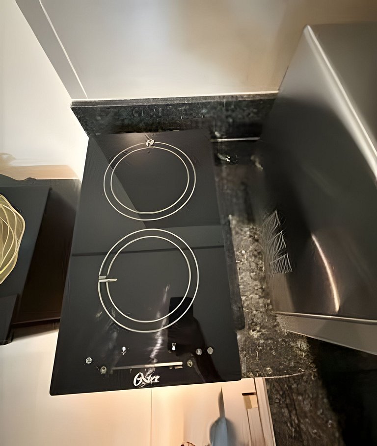 Studio 1- Novo, Moderno, perto do Shopping Estação