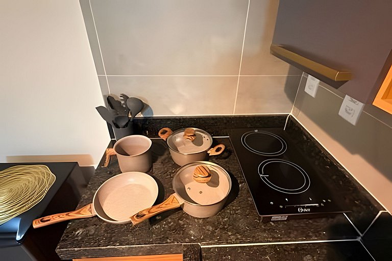 Studio 1- Novo, Moderno, perto do Shopping Estação