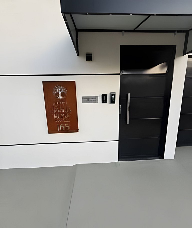 Studio 1- Novo, Moderno, perto do Shopping Estação