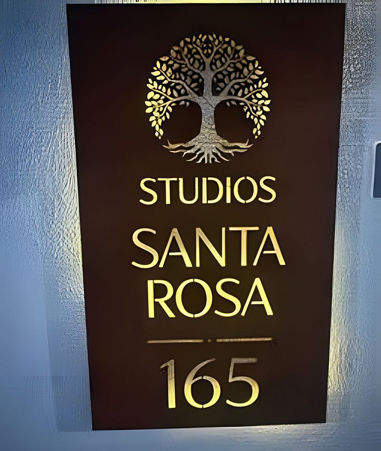 Studio 1- Novo, Moderno, perto do Shopping Estação