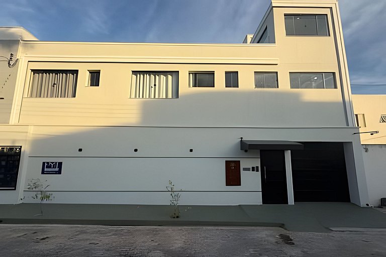 Studio 1- Novo, Moderno, perto do Shopping Estação