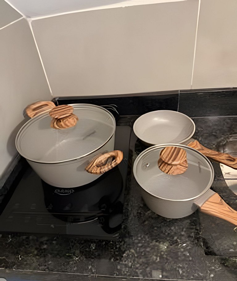 Studio 4 - Novo, Prático perto do Shopping Estação